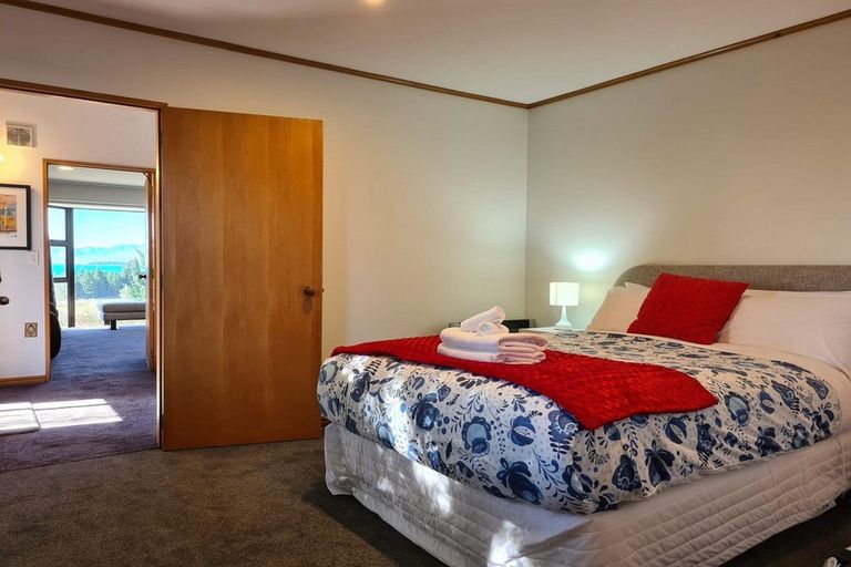 Photo of property in 3 Hamilton Drive, Lake Tekapo, 7999