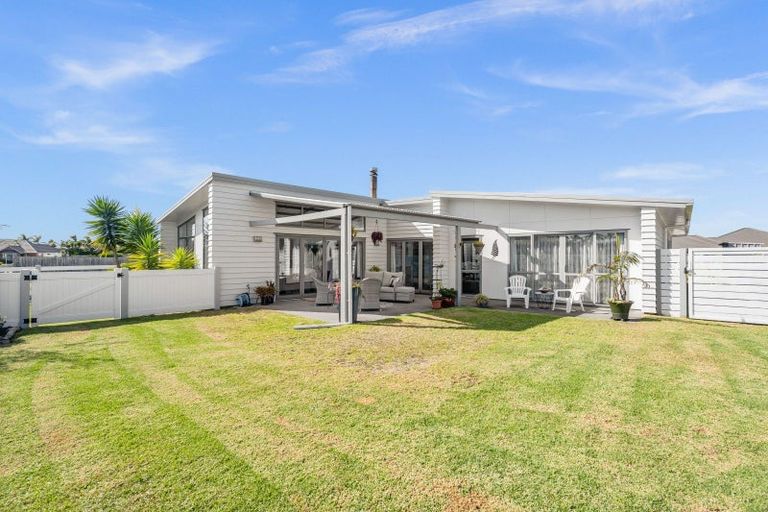 Photo of property in 22 Sando Way, One Tree Point, 0118