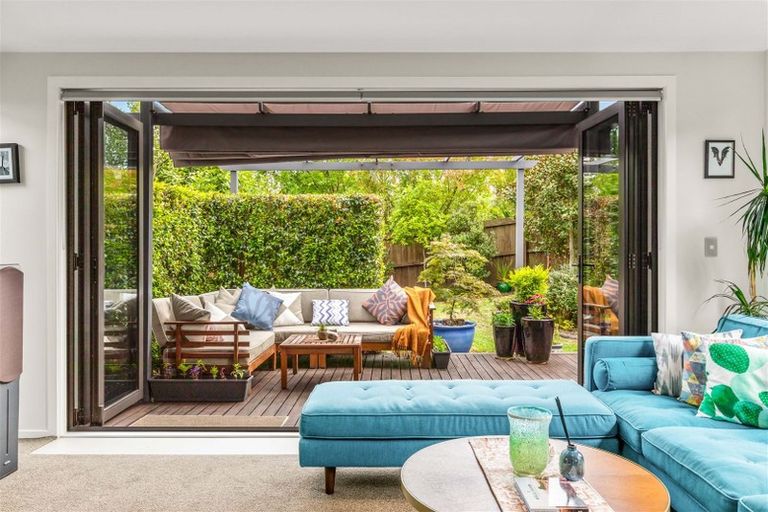 Photo of property in 16a Wharf Road, Te Atatu Peninsula, Auckland, 0610