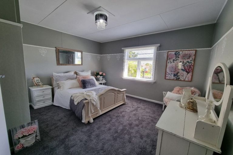 Photo of property in 43 York Street, Levin, 5510