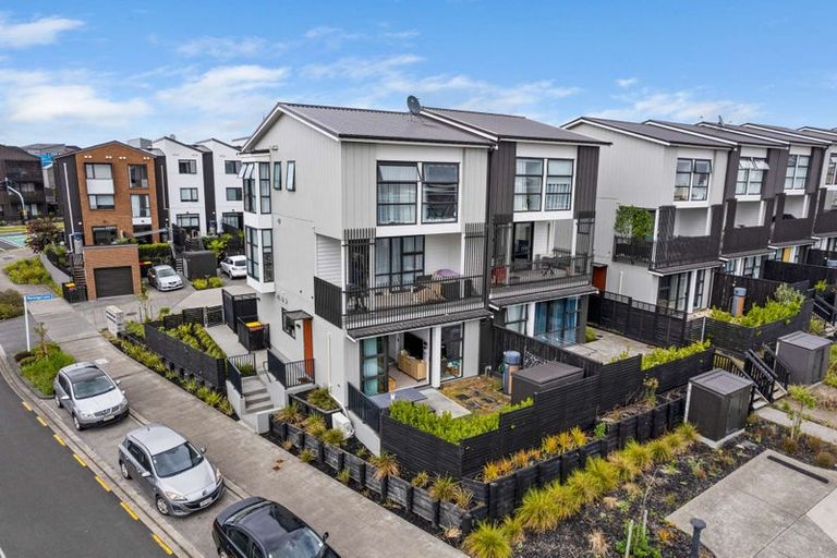 Photo of property in 30 Raranga Lane, Hobsonville, Auckland, 0616