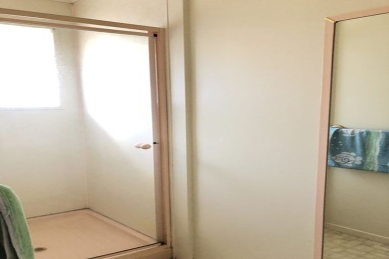 Photo of property in 63 Lynden Avenue, Hillcrest, Auckland, 0627