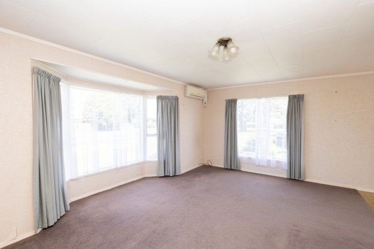 Photo of property in 11 Mcclean Place, Ngatea, 3503