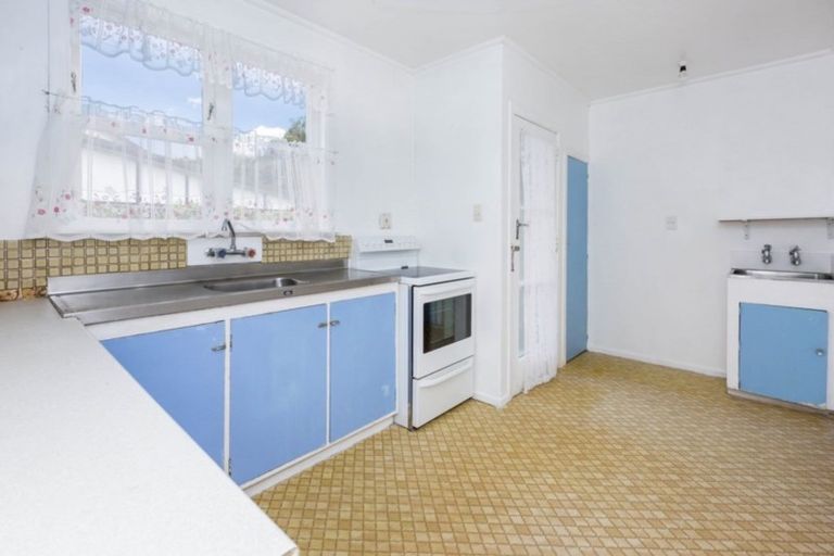 Photo of property in 3/4 Henry Street, Ebdentown, Upper Hutt, 5018