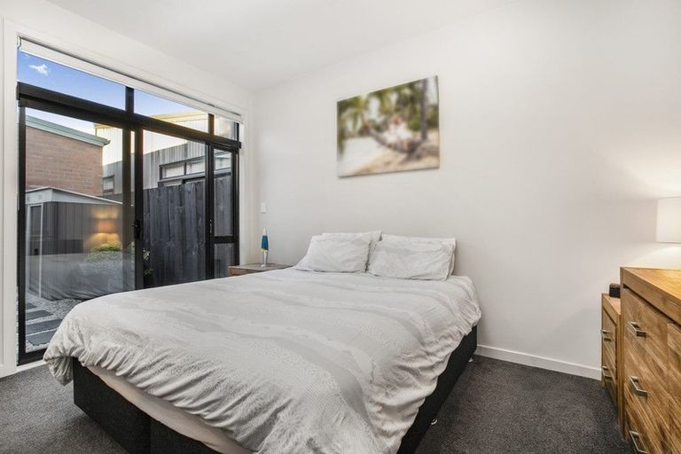 Photo of property in 15 Liberation Road, Papakura, 2110