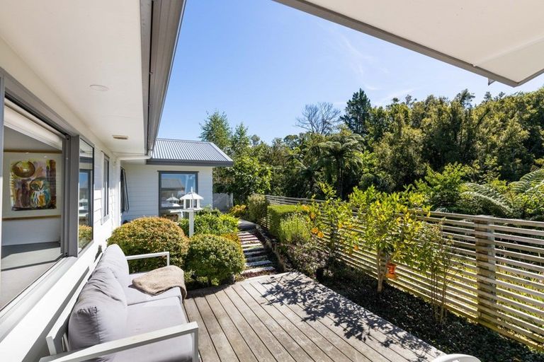 Photo of property in 4 Okoare Lane, Ferndale, New Plymouth, 4310