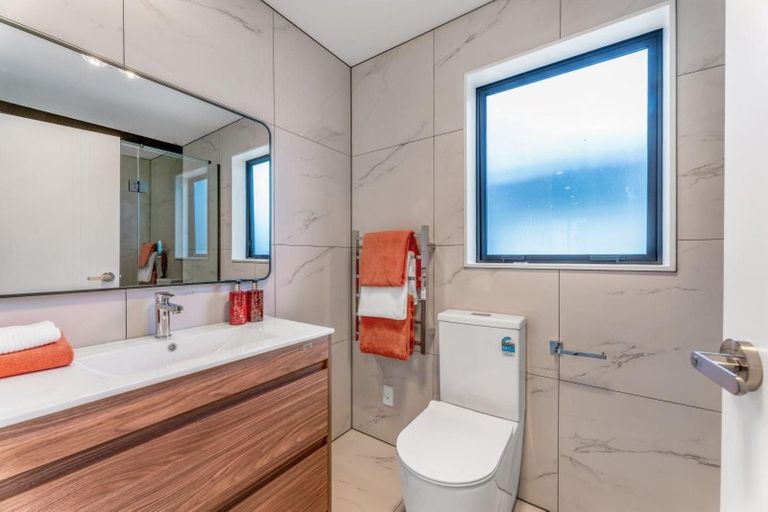 Photo of property in 28 Matahae Drive, Flat Bush, Auckland, 2019