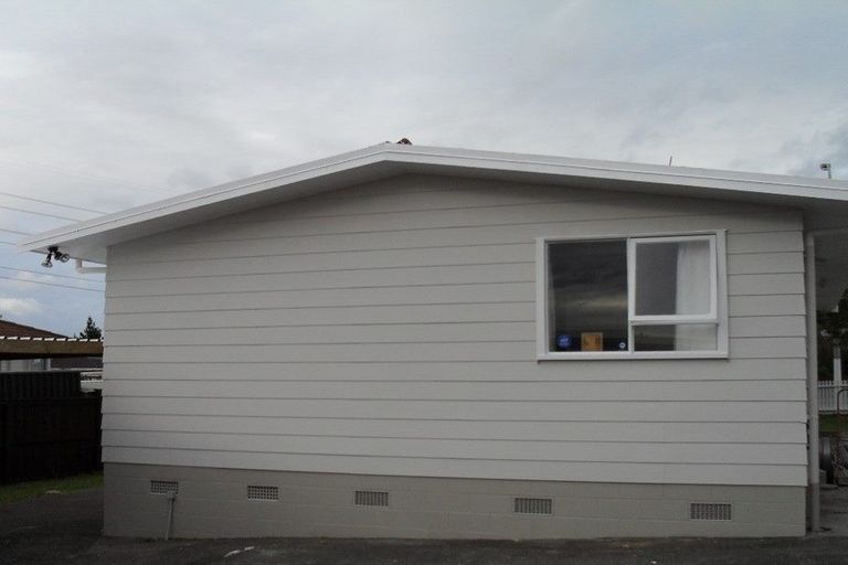 Photo of property in 49 Othello Drive, Clover Park, Auckland, 2023