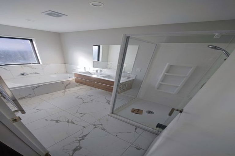 Photo of property in 12 Navarra Road, Halswell, Christchurch, 8025