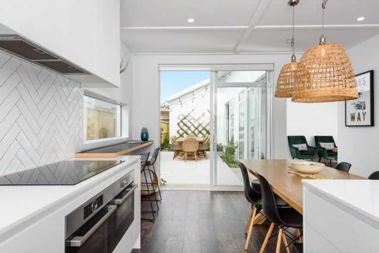 Photo of property in 5 Knightia Drive, Papamoa Beach, Papamoa, 3118