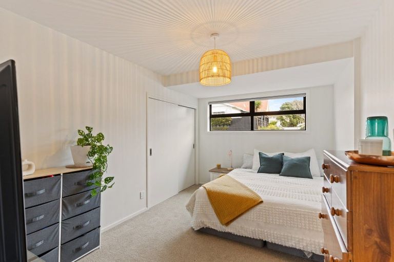 Photo of property in 19 Henui Street, Strandon, New Plymouth, 4312