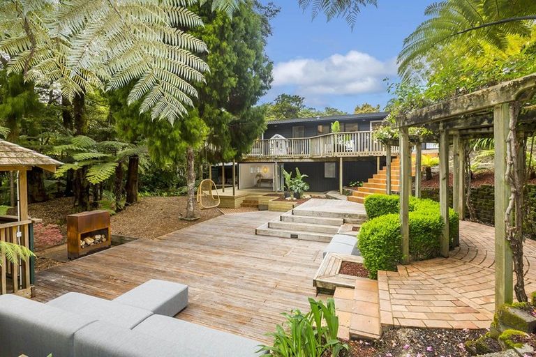 Photo of property in 35 Chatsworth Road, Silverstream, Upper Hutt, 5019