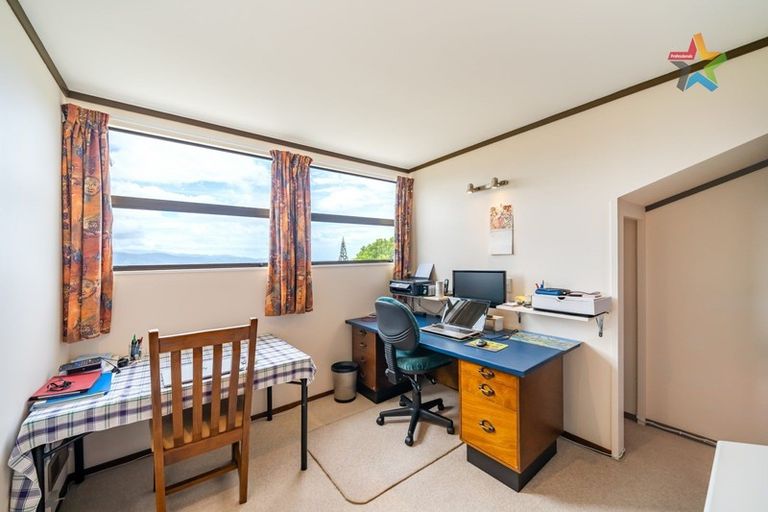 Photo of property in 57 Pokohiwi Road, Normandale, Lower Hutt, 5010