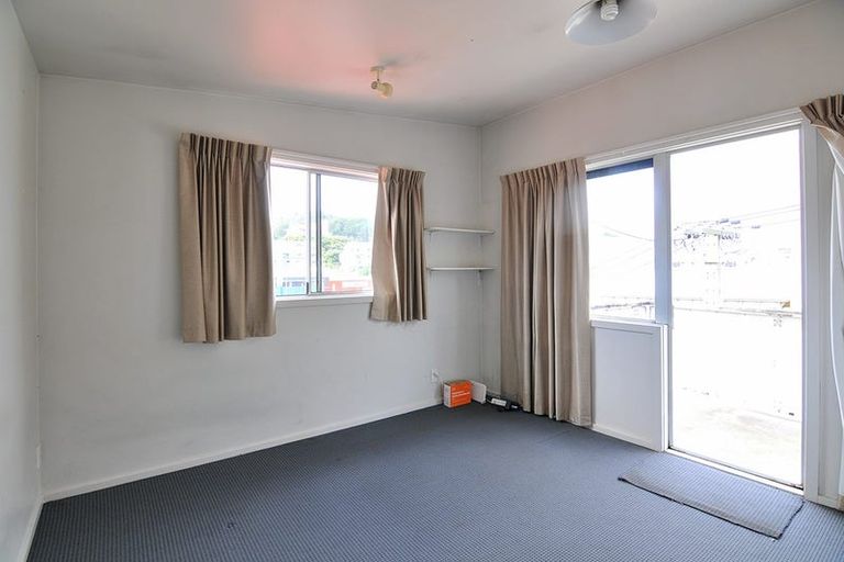 Photo of property in 14 Douglas Street, Mount Cook, Wellington, 6021