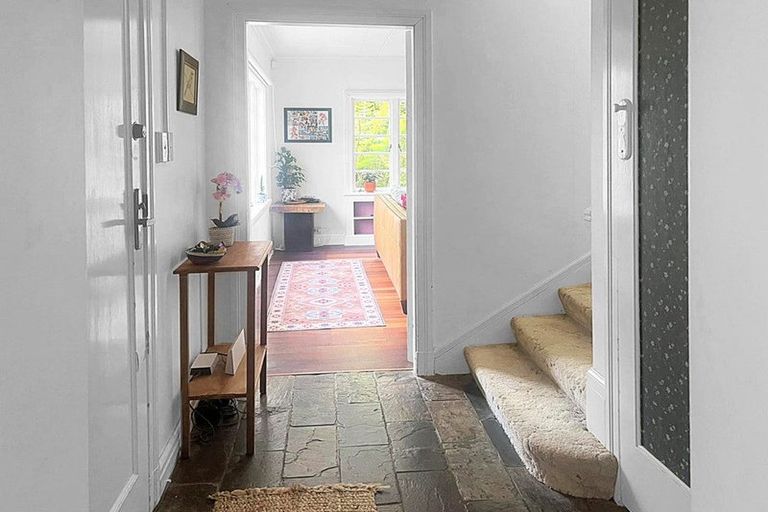 Photo of property in 86 Tawa Road, Kumeu, 0891