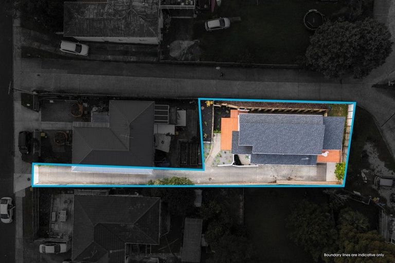 Photo of property in 14a Crystal Avenue, Glendene, Auckland, 0602