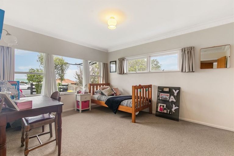 Photo of property in 58 Bleakhouse Road, Howick, Auckland, 2014