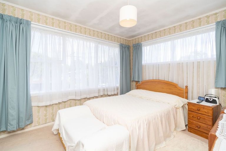 Photo of property in 24 Larnach Street, St Andrews, Hamilton, 3200