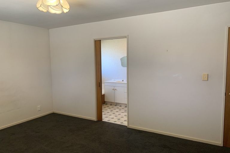 Photo of property in 2 Mcleish Lane, Spreydon, Christchurch, 8024