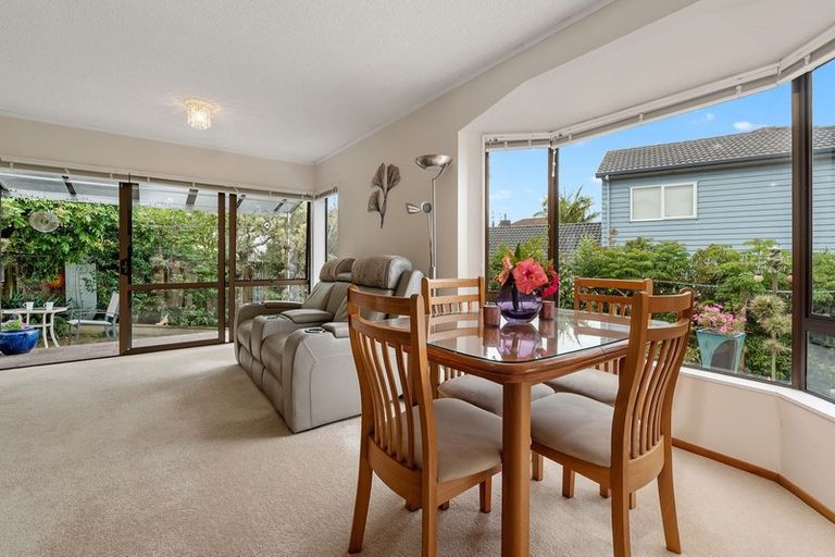 Photo of property in 2/2 Law Street, Torbay, Auckland, 0630