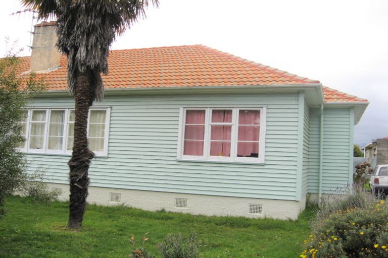 Photo of property in 62 Cambridge Street, Levin, 5510
