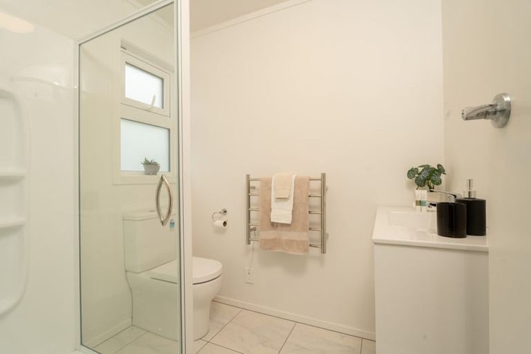 Photo of property in 50 Exploration Way, Whitby, Porirua, 5024