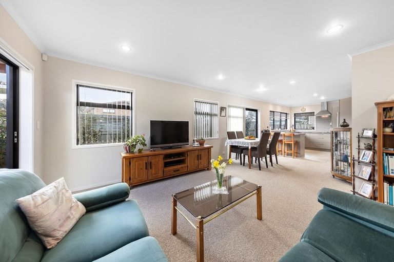 Photo of property in 2/456 Hibiscus Coast Highway, Orewa, 0931