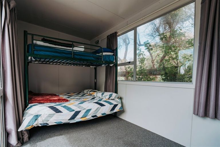 Photo of property in 14 Moana Street, Kaka Point, 9271