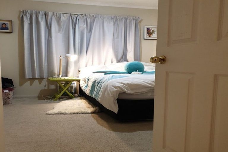 Photo of property in 5a Basra Drive, Henderson, Auckland, 0612