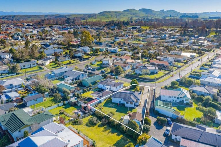 Photo of property in 8 Jull Crescent, Waipukurau, 4200