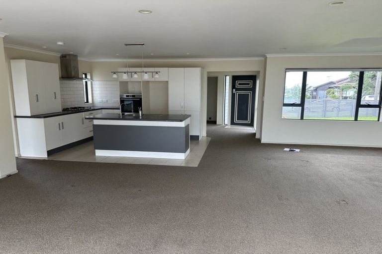 Photo of property in 1446 Whangaparaoa Road, Army Bay, Whangaparaoa, 0930