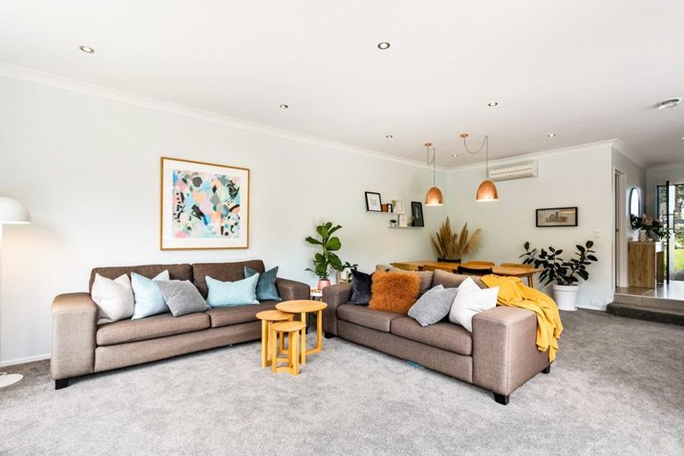 Photo of property in 17 Kunzea Place, Greenhithe, Auckland, 0632