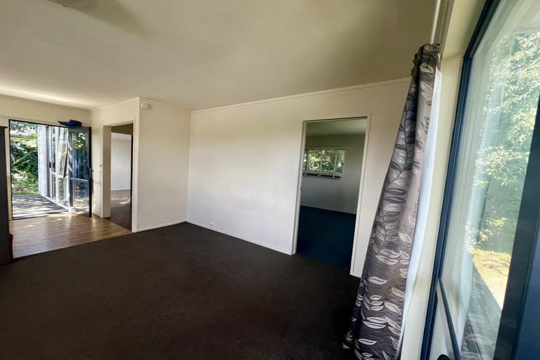 Photo of property in 49 Glen Marine Parade, Glendene, Auckland, 0602