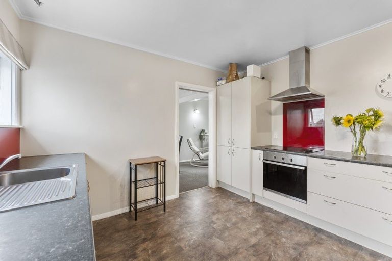 Photo of property in 34 Saint Annes Street, Levin, 5510