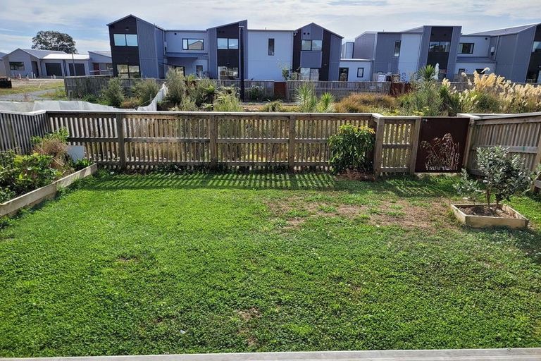 Photo of property in 8 Selkirk Lane, Hamilton Lake, Hamilton, 3204