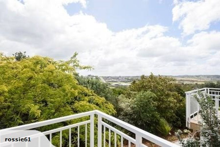 Photo of property in 112b Hibiscus Coast Highway, Red Beach, 0932