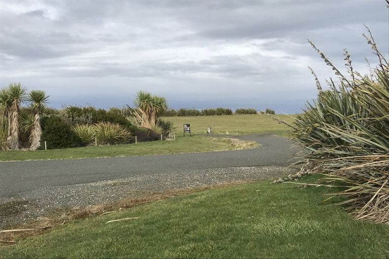 Photo of property in 23 Tamatea Street, Pahia, Riverton, 9881