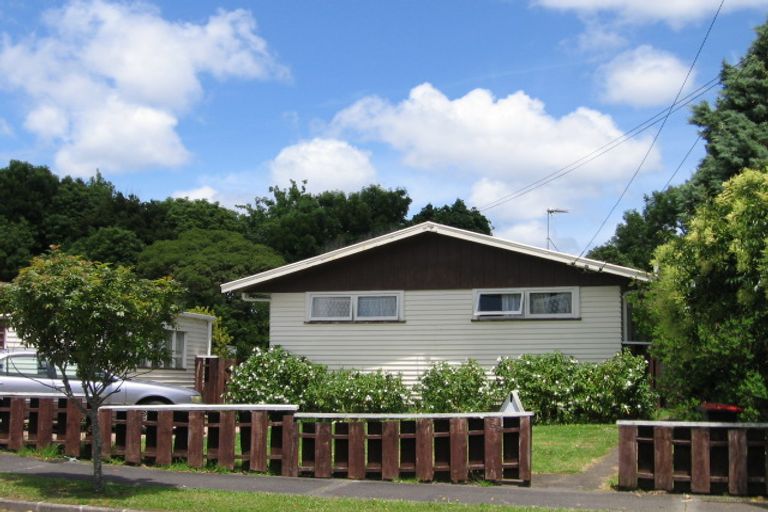 Photo of property in 120 Holly Street, Avondale, Auckland, 1026