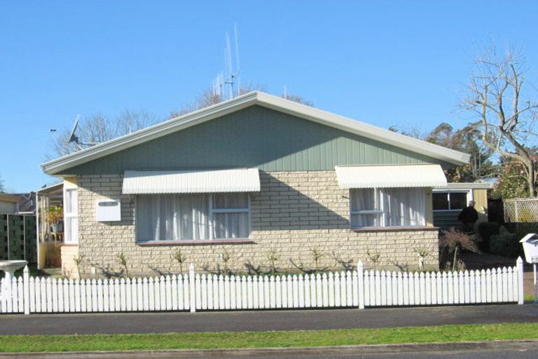 Photo of property in 3 Berkley Avenue, Hillcrest, Hamilton, 3216