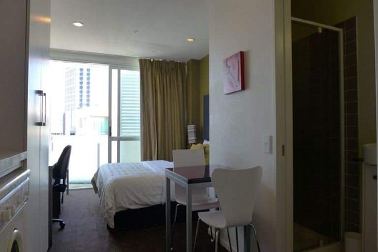 Photo of property in The Quadrant Apartments, 2304/10 Waterloo Quadrant, Auckland Central, Auckland, 1010