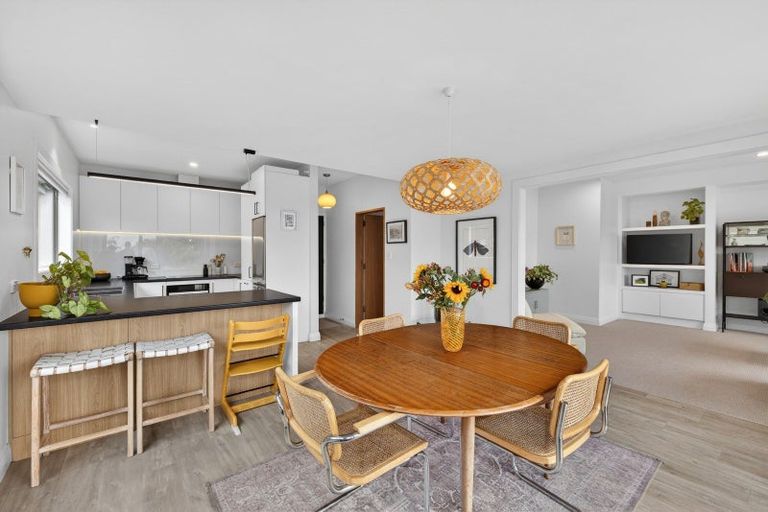 Photo of property in 1/22 Hackthorne Road, Cashmere, Christchurch, 8022