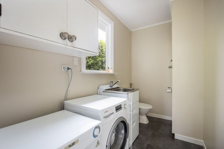 Photo of property in 30 Holsworthy Road, Lower Vogeltown, New Plymouth, 4310