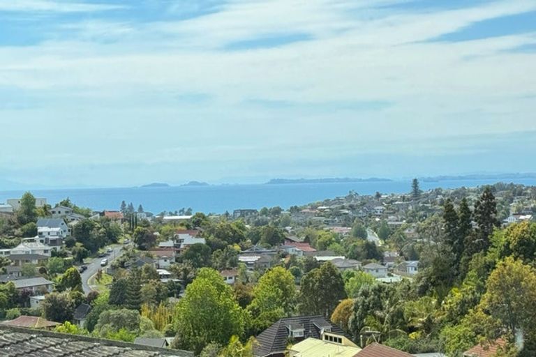 Photo of property in 5/737 East Coast Road, Browns Bay, Auckland, 0630