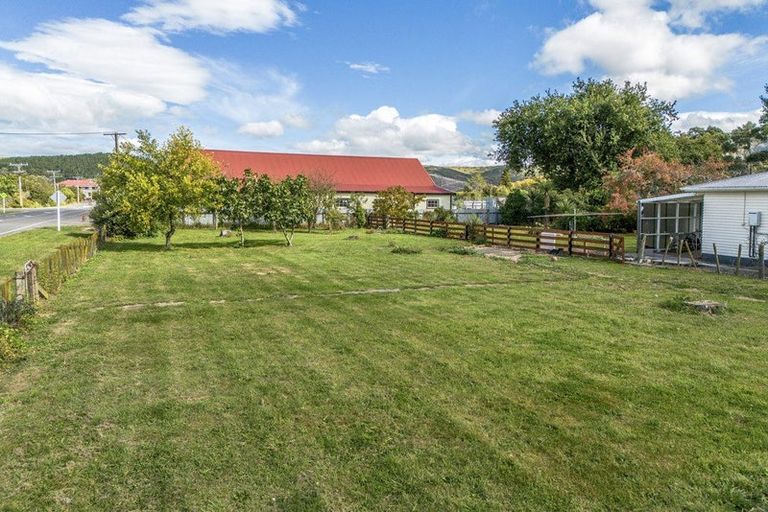 Photo of property in 10 Dundas Street, Porangahau, 4291