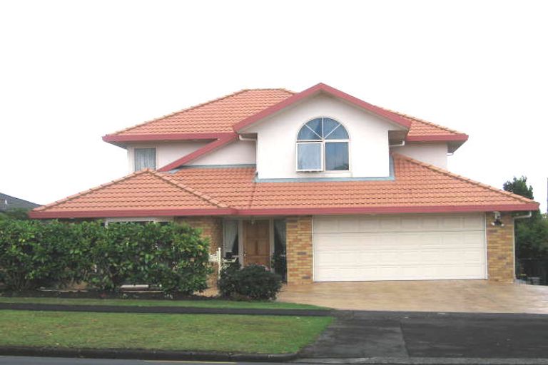 Photo of property in 4279a Great North Road, Glendene, Auckland, 0602