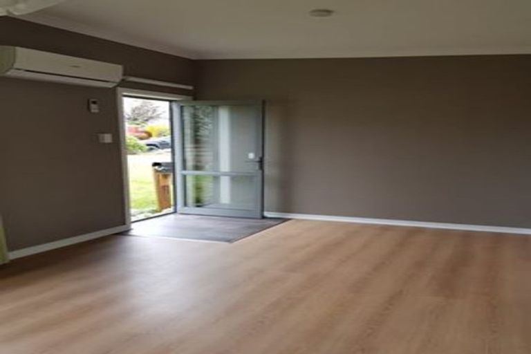 Photo of property in 13 Mackinnon Loop, Te Anau, 9600