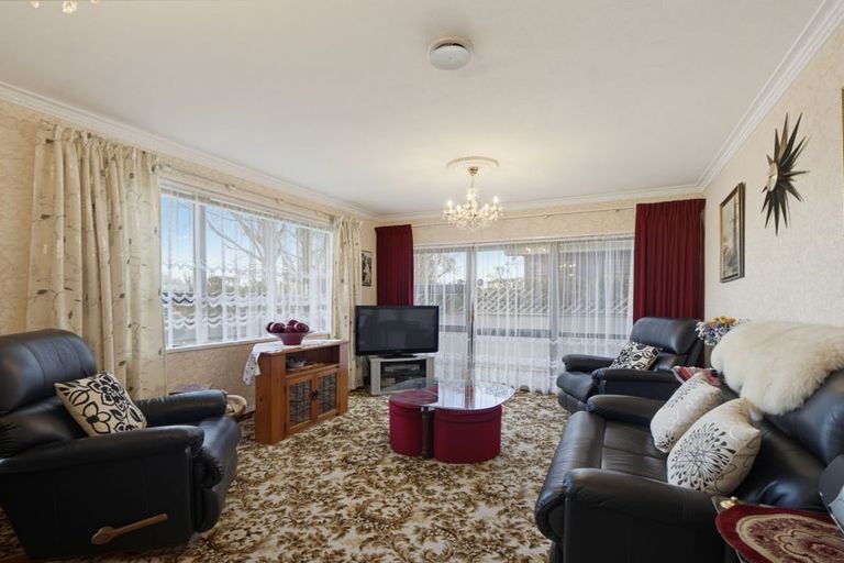 Photo of property in 1/102 Lake Terrace Road, Burwood, Christchurch, 8061