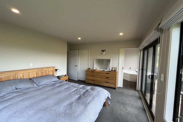 Photo of property in 3b Maldive Street, Khandallah, Wellington, 6035