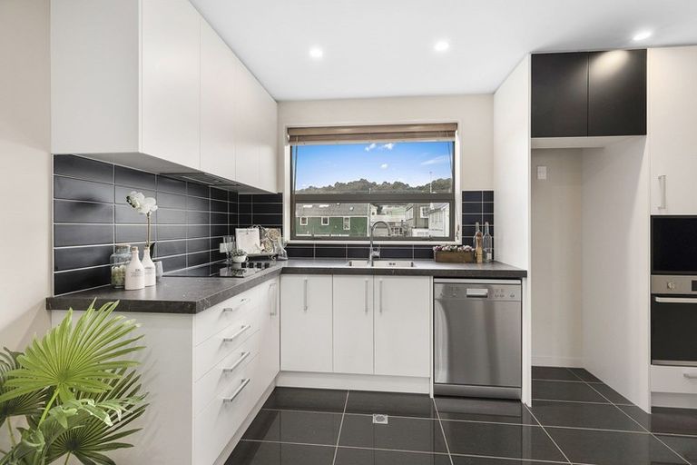 Photo of property in 17/31 Princess Terrace, Newtown, Wellington, 6021