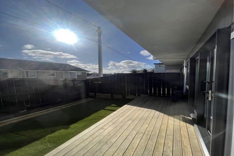 Photo of property in 8/17 Parker Avenue, New Lynn, Auckland, 0600